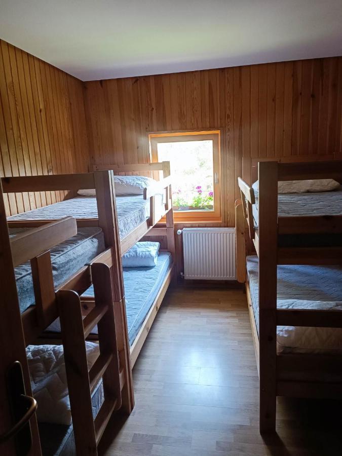 Valvasorjev Dom Pod Stolom Hostel Zirovnica Ngoại thất bức ảnh