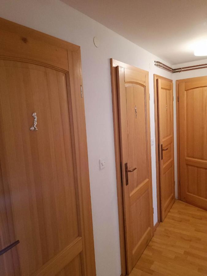 Valvasorjev Dom Pod Stolom Hostel Zirovnica Ngoại thất bức ảnh