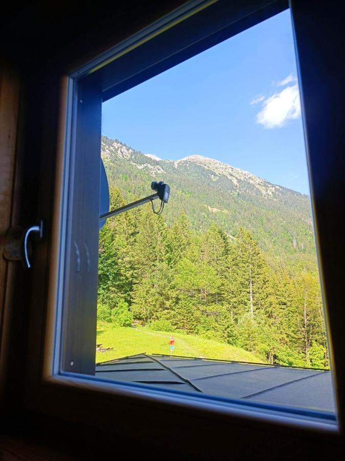 Valvasorjev Dom Pod Stolom Hostel Zirovnica Ngoại thất bức ảnh